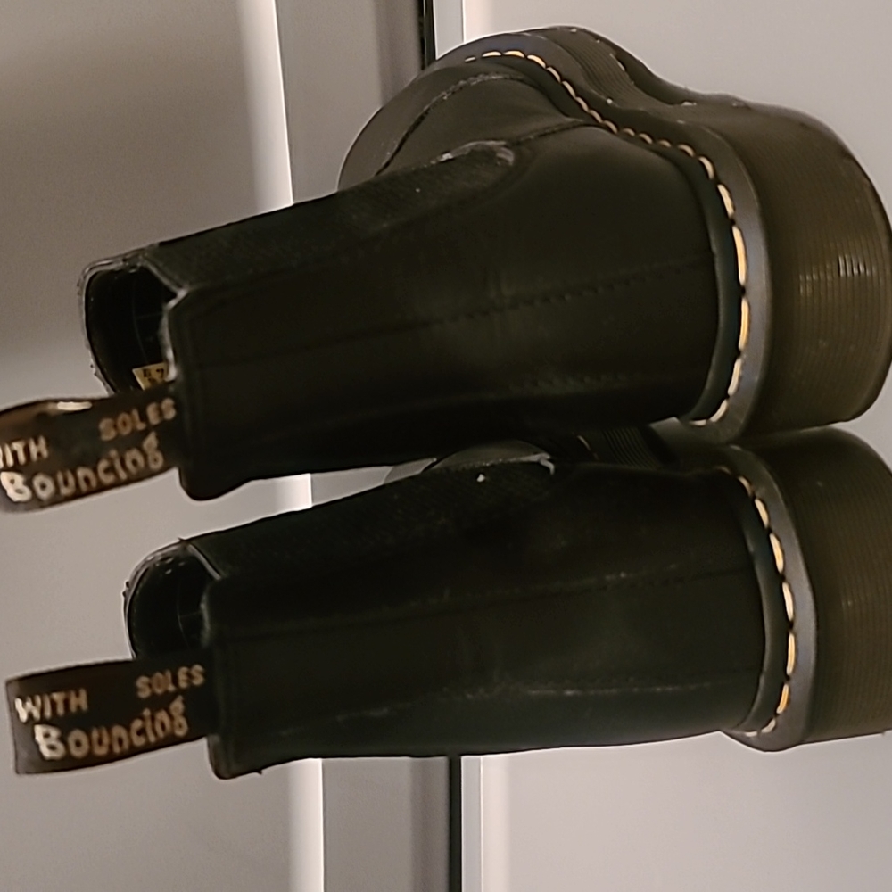 Doc Martens - Picture 5 of 6